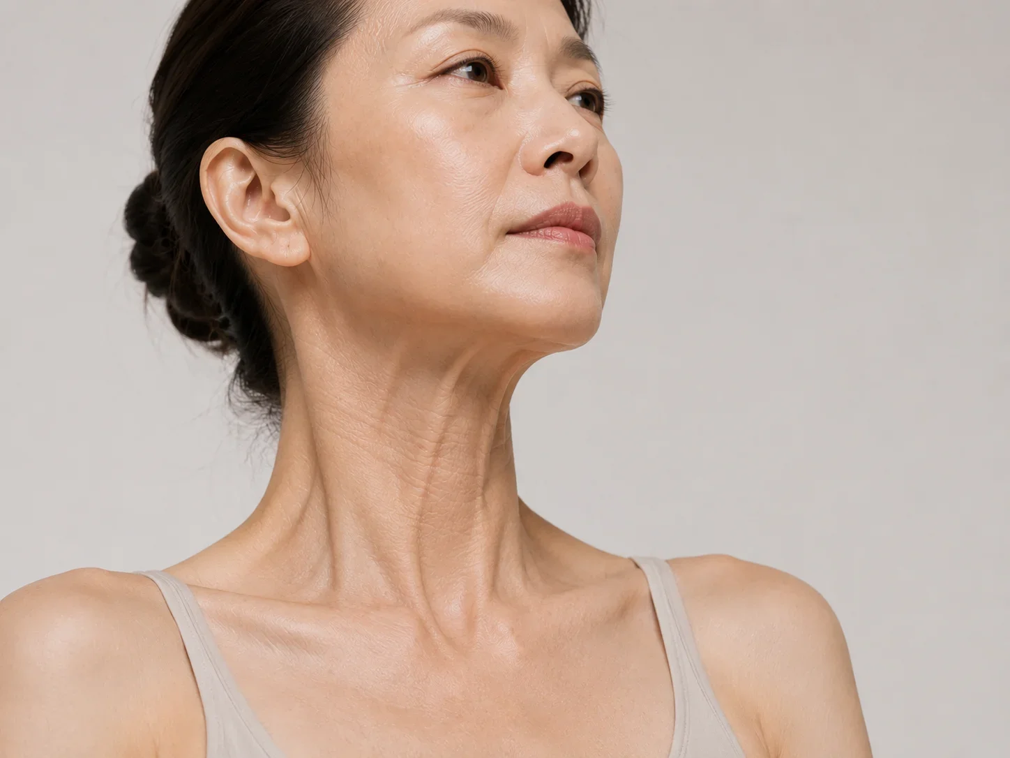 셋째, 비수술 시술의 한계를 솔직히 안내합니다.